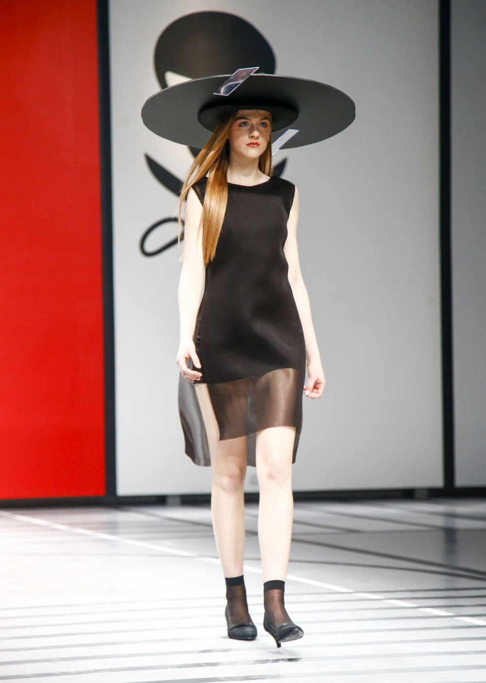 fashion designer Laura Daili collection Vitrum (17)