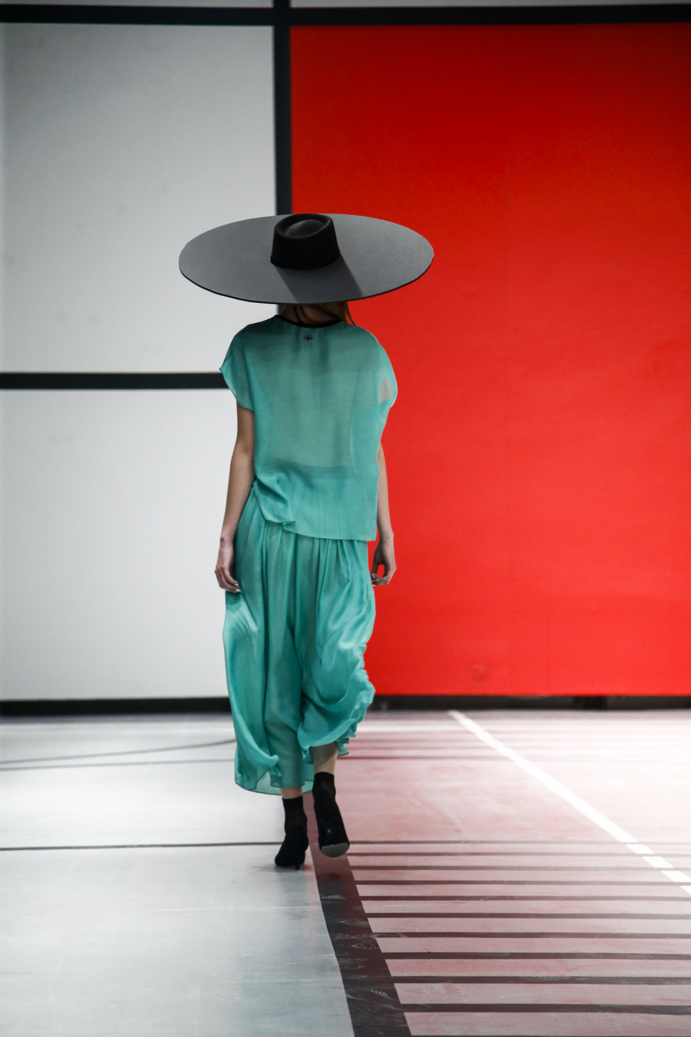 fashion designer Laura Daili collection Vitrum (2)