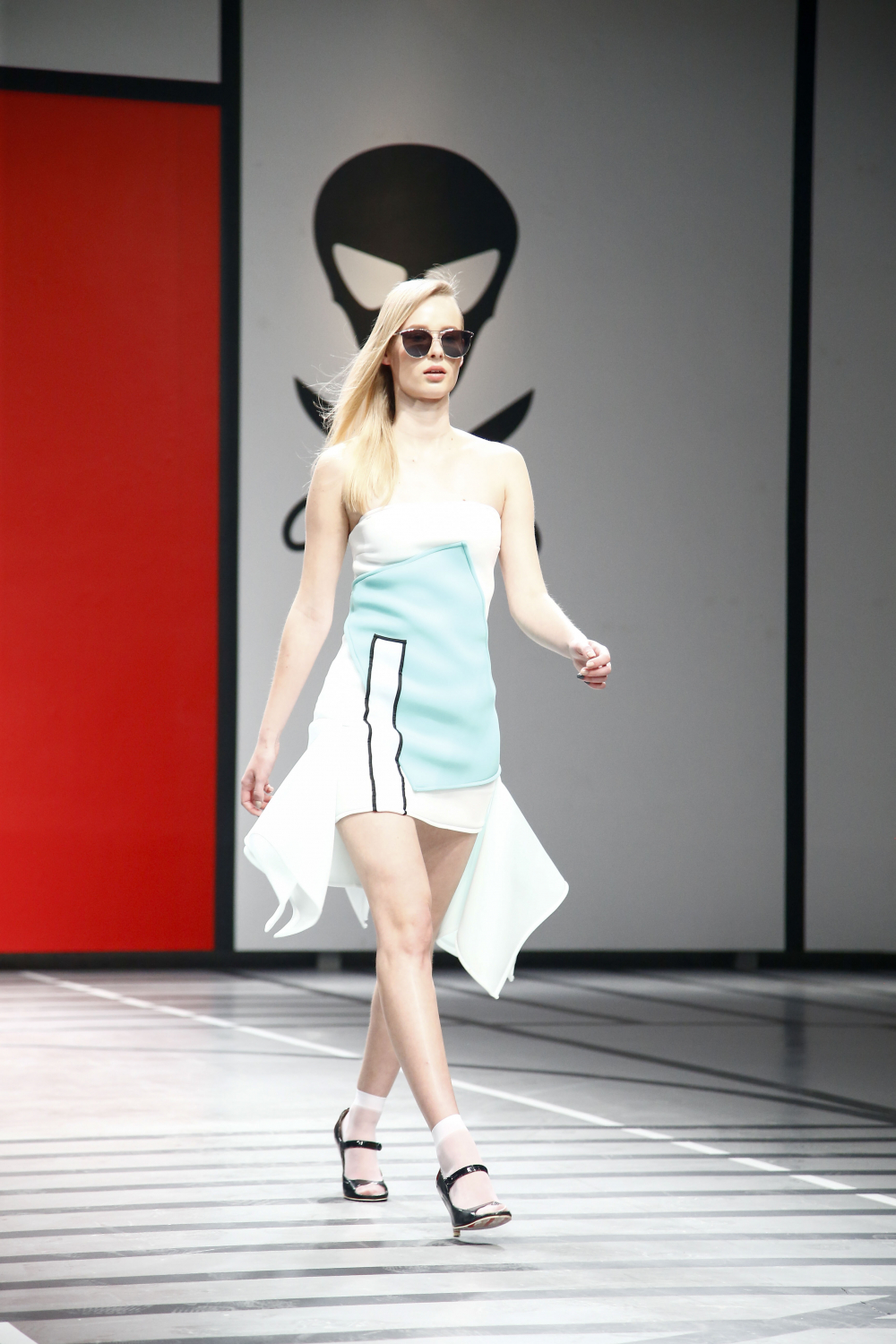 fashion designer Laura Daili collection Vitrum (21)