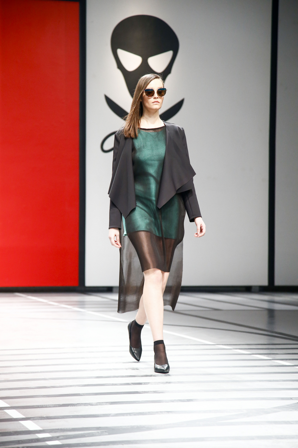 fashion designer Laura Daili collection Vitrum (22)